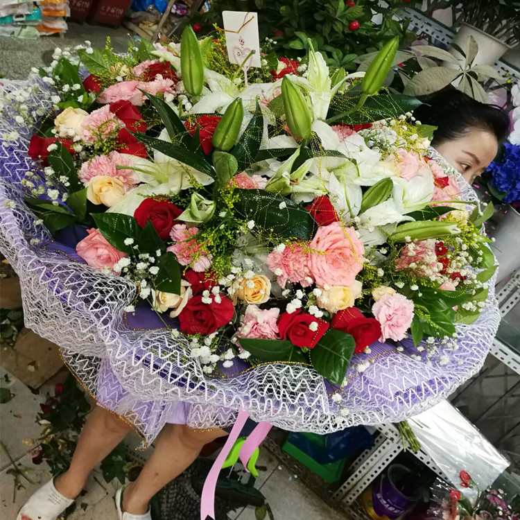 99朵红玫瑰花大花束送领导女朋友生日鲜花速递北京同城送花上门店