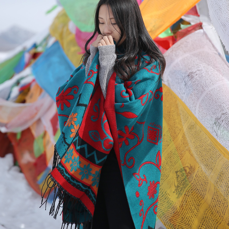 波西米亚开叉保暖披肩两用加厚尼泊尔民族风空调披肩围巾女秋冬季