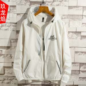 男士外套2018夏季新款防晒衣服男装韩版潮流修身帅气薄款运动夹克男装
