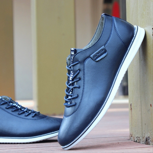 春季英伦男士韩版青年白鞋