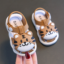2024年男女童宝宝新款包头凉鞋婴儿0~3岁室内外防滑软底学步鞋