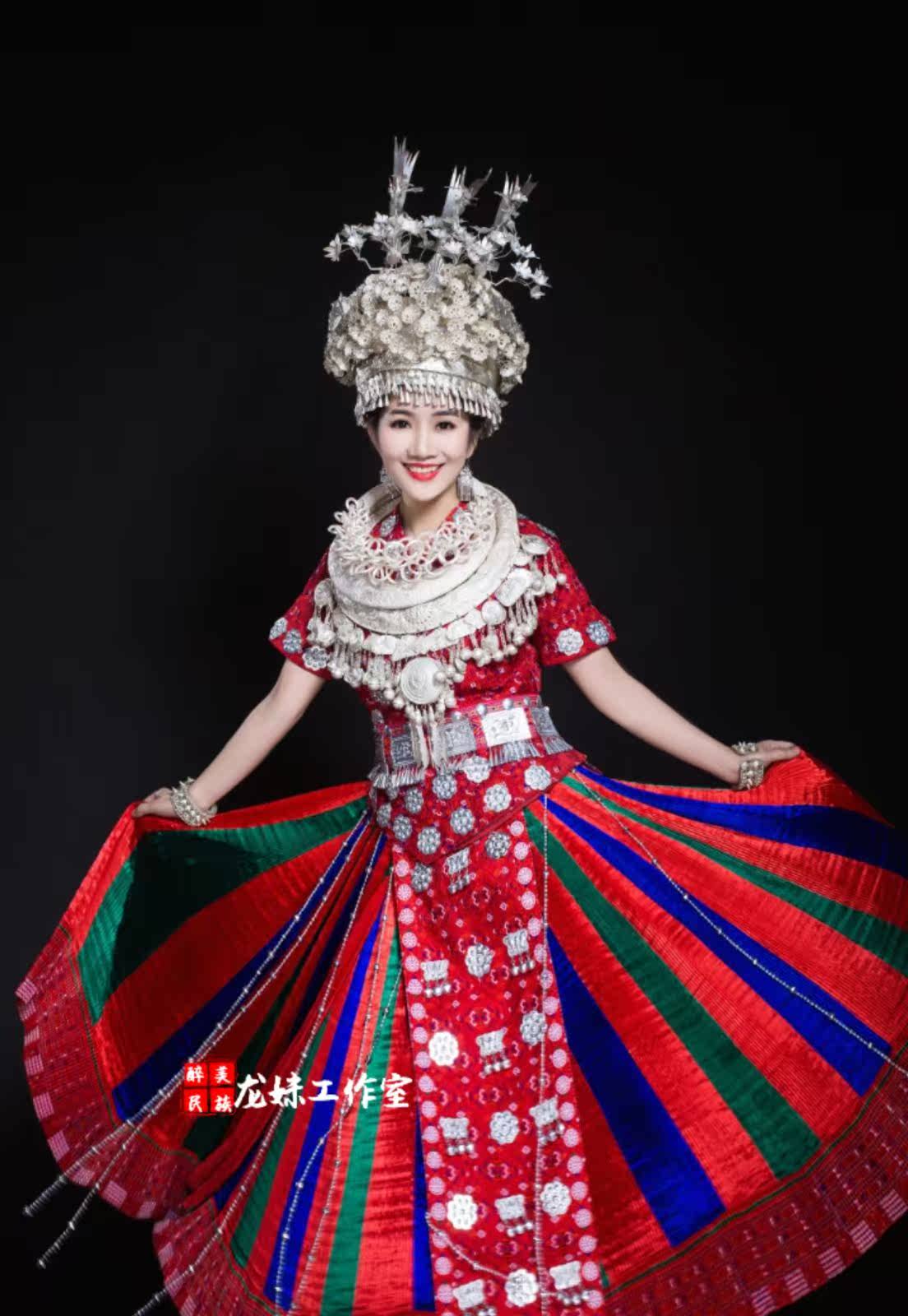苗族服装土家族湘西贵州少数民族苗族新娘装主持人苗家衣服舞台装