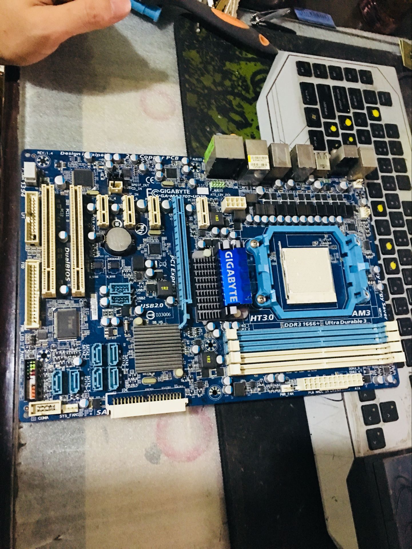 技嘉ga-ma770t-ud3p rev 全固态独显主板 am3 ddr3