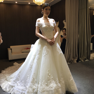 婚纱礼服2017新款拖尾一字肩显瘦宫廷大码新娘结婚长拖尾奢华齐地婚纱
