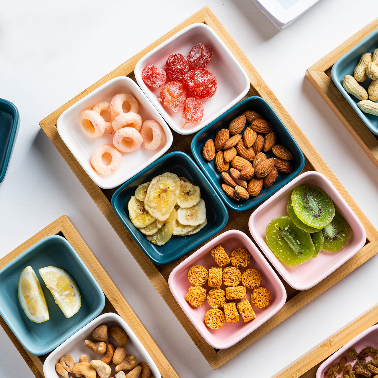 摩登主妇北欧干果盘分格坚果零食盘客厅家用陶瓷创意茶点心糖果盒
