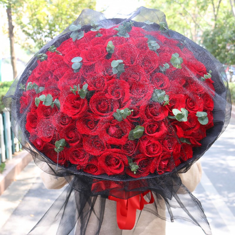 七夕情人节花束99朵红玫瑰鲜花速递同城重庆深圳武汉上海生日送花