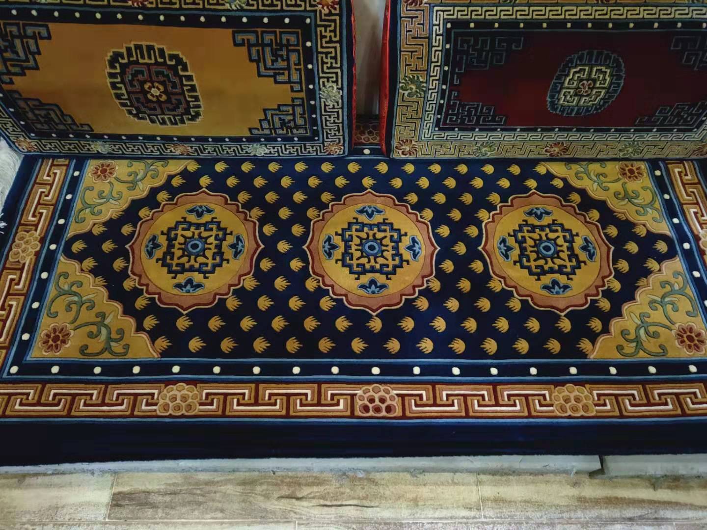 藏式藏毯精品中式手工剪花客厅卧室进口纯羊毛炕毯藏式八宝卡垫