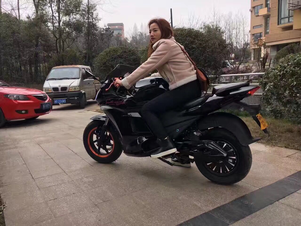 高速电摩地平线电动摩托车炫酷跑车电动72v成人电动车电动趴赛