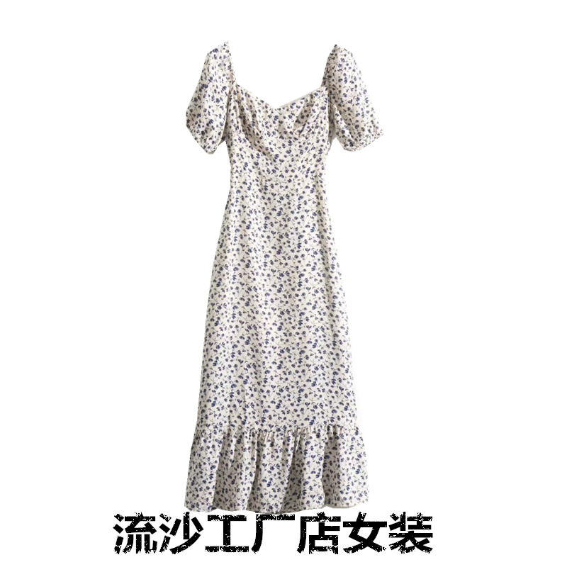 浪漫法式复古方领碎花荷叶边泡泡袖连衣裙收腰沙滩海边度假长裙子