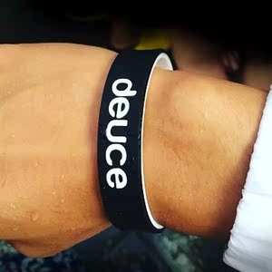 凯里欧文同款手环流行篮球选什么牌子好 同款